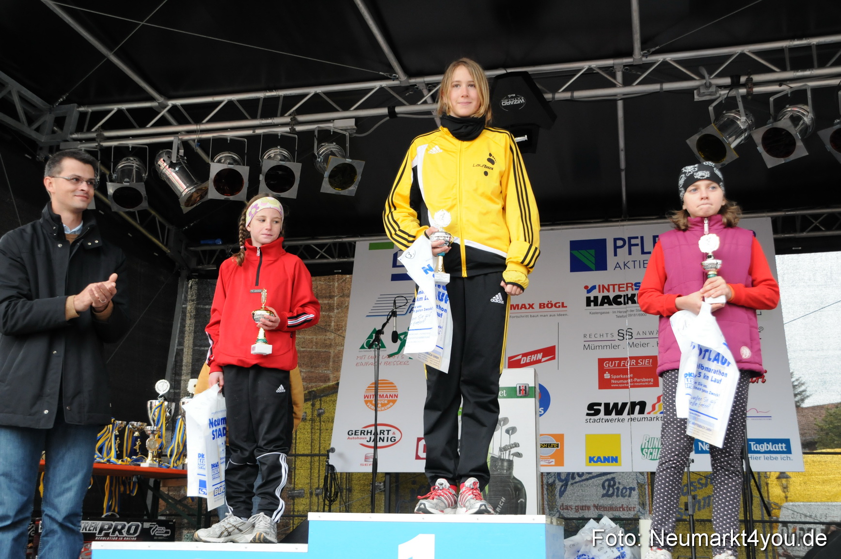 0005 Siegerehrung Stadtlauf Neumarkt 2008